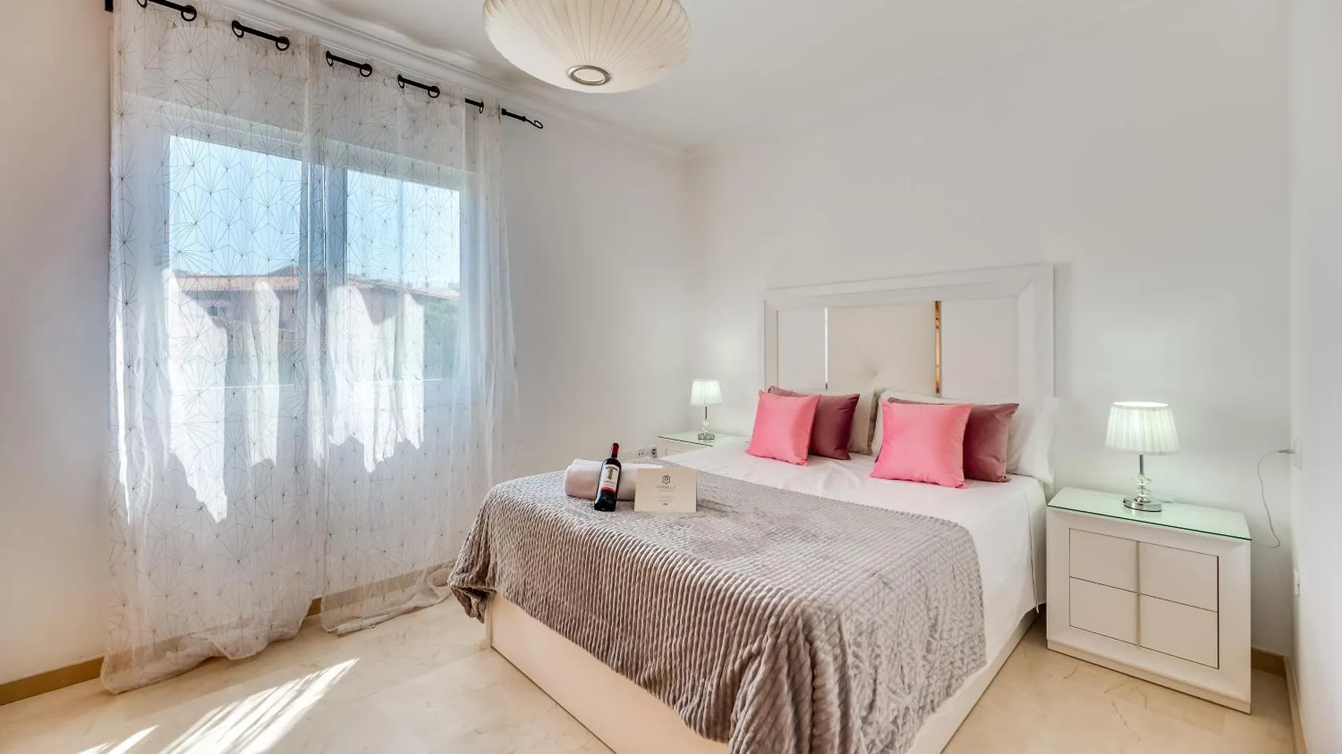 Chic Uurban Oasis In Estepona