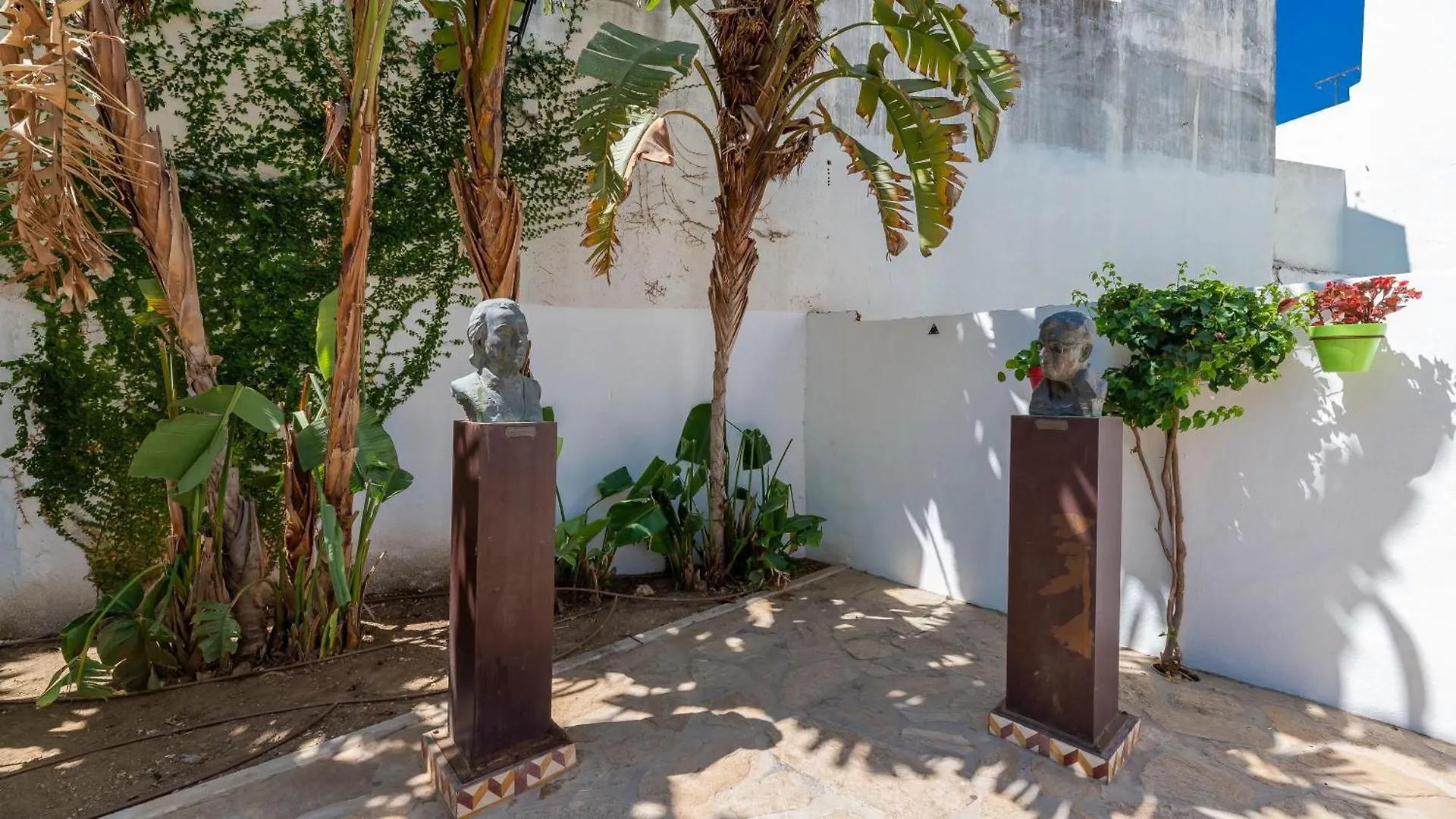 Chic Uurban Oasis In Estepona