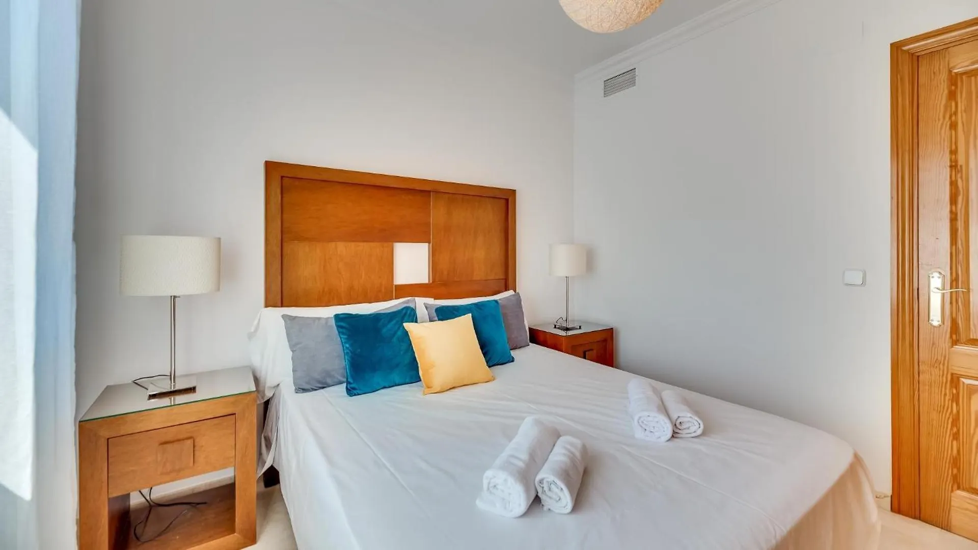 Apartment Chic Uurban Oasis In Estepona