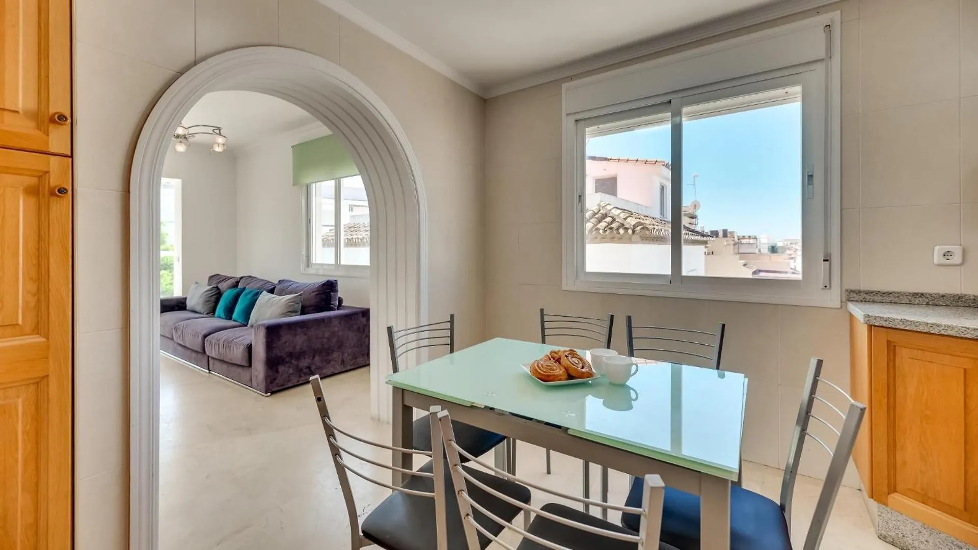 Apartment Chic Uurban Oasis In Estepona