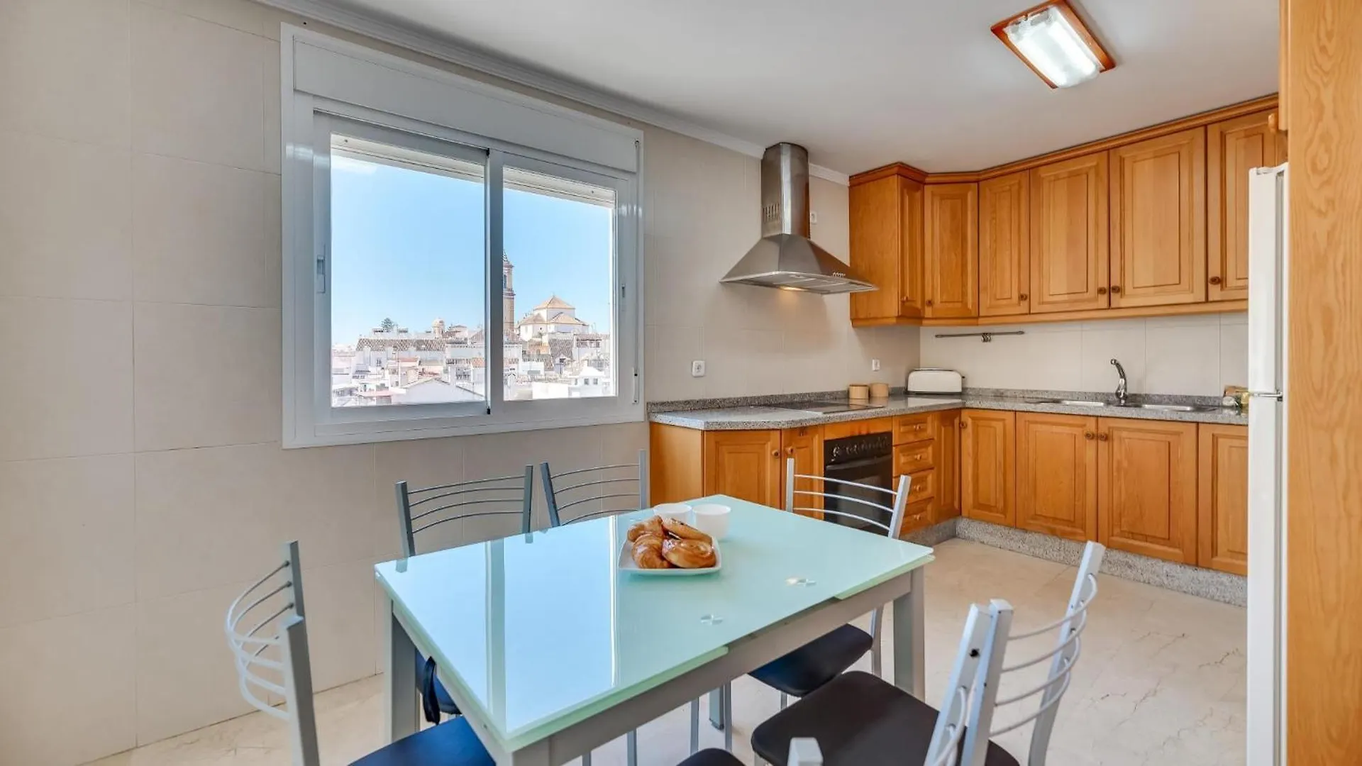 Apartment Chic Uurban Oasis In Estepona Spain